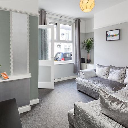 Comfortable Liverpool Townhouse - Free Parking Luaran gambar