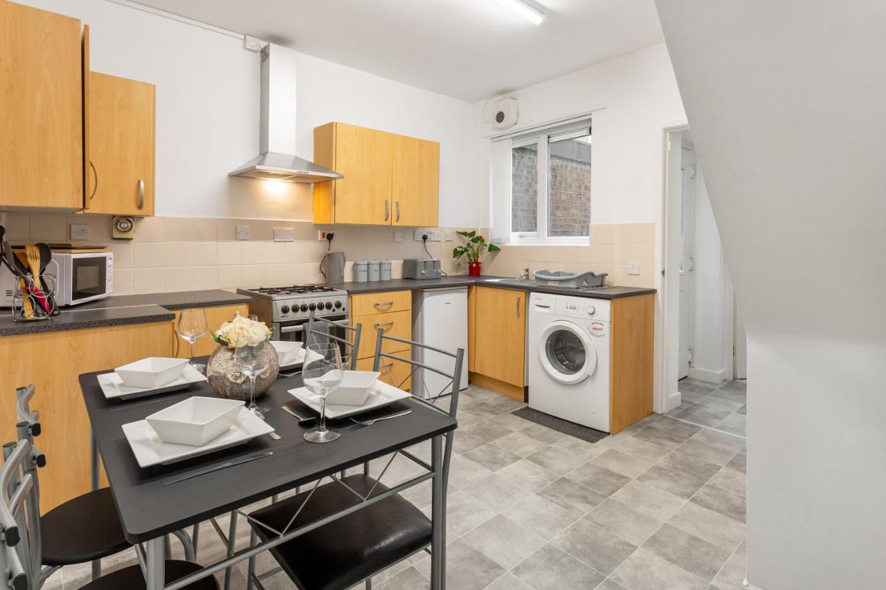 Comfortable Liverpool Townhouse - Free Parking Luaran gambar